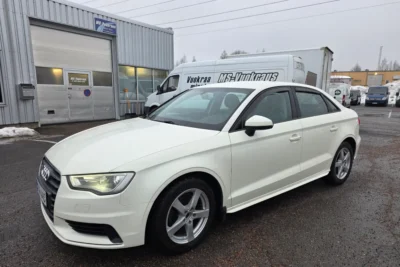 Audi A3 Sedan, kuva edestä– Vuokraa MS-Vuokraukselta Lappeenrannasta