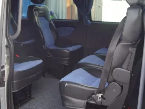 Pikkubussin matkustamo MS-Vuokraus